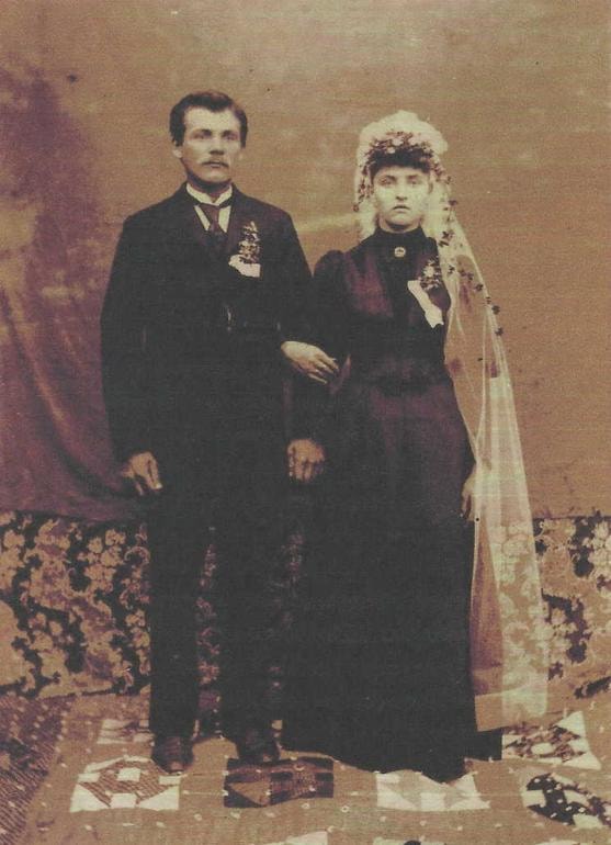 Wedding portrait of Anna Bullert and Friedrich H. Muhlenhardt, 1895
